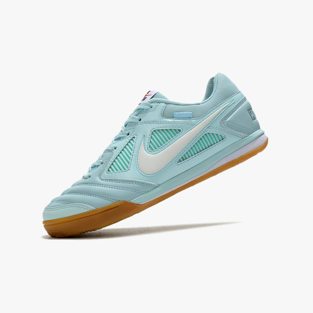 NIKE SB GATO X SUPREME (IC)