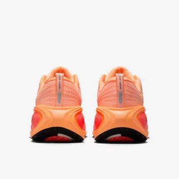 TÊNIS NIKE VOMERO PLUS